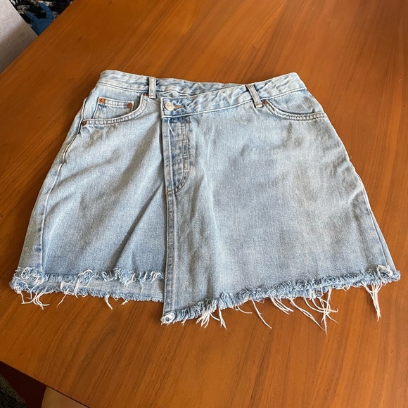 Topshop Dresses & Skirts - Topshop moto jean cutoff asymmetrical mini  denim jean skirt